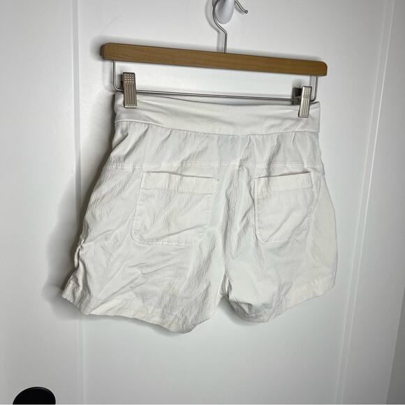 Athleta Trekkie White Textured Cargo Pocket Shorts Size 0 - Picture 6 of 6